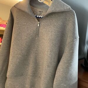 Old Navy Women's Light Gray Half-Zip Sweatshirt
